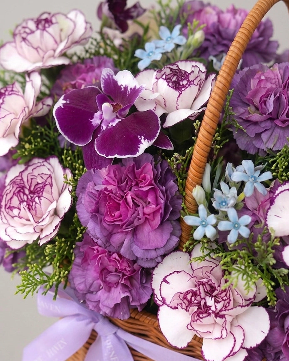 正面花材 Front floral detail|Lavender Twilight Basket