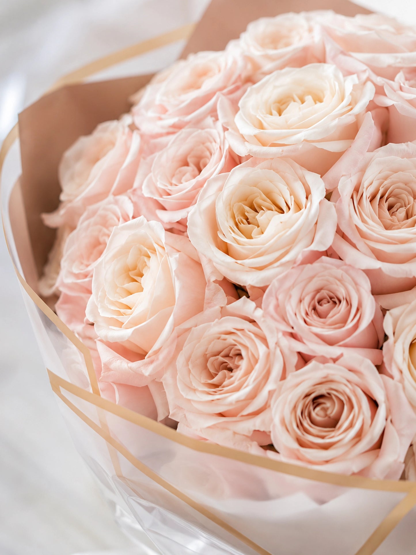 Lovespell 香檳玫瑰花束特寫 Champagne Rose Bouquet Close-up