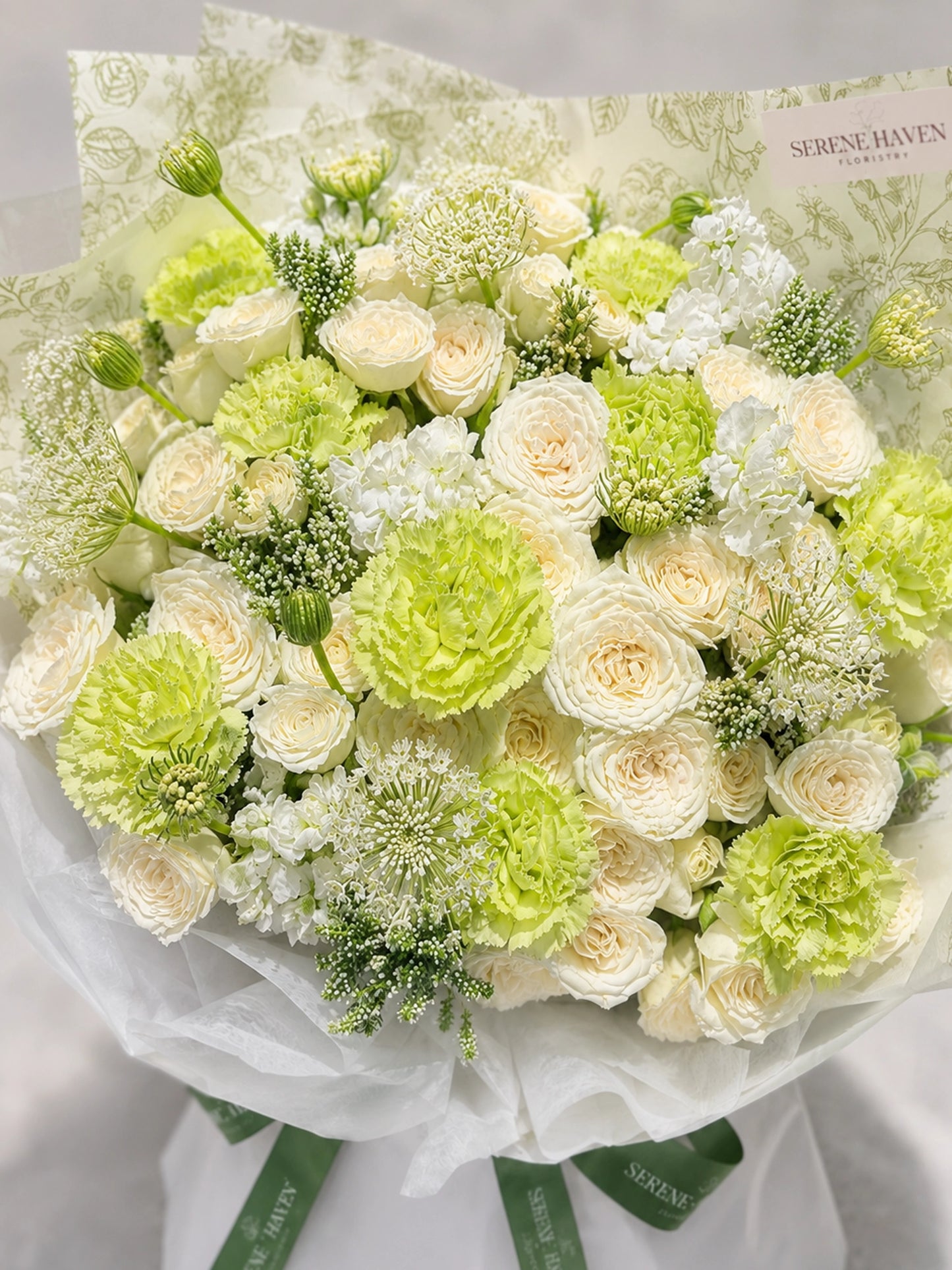 Serene Haven - Rosie Betty Bouquet 綠白色系清新花束 細節花藝展現