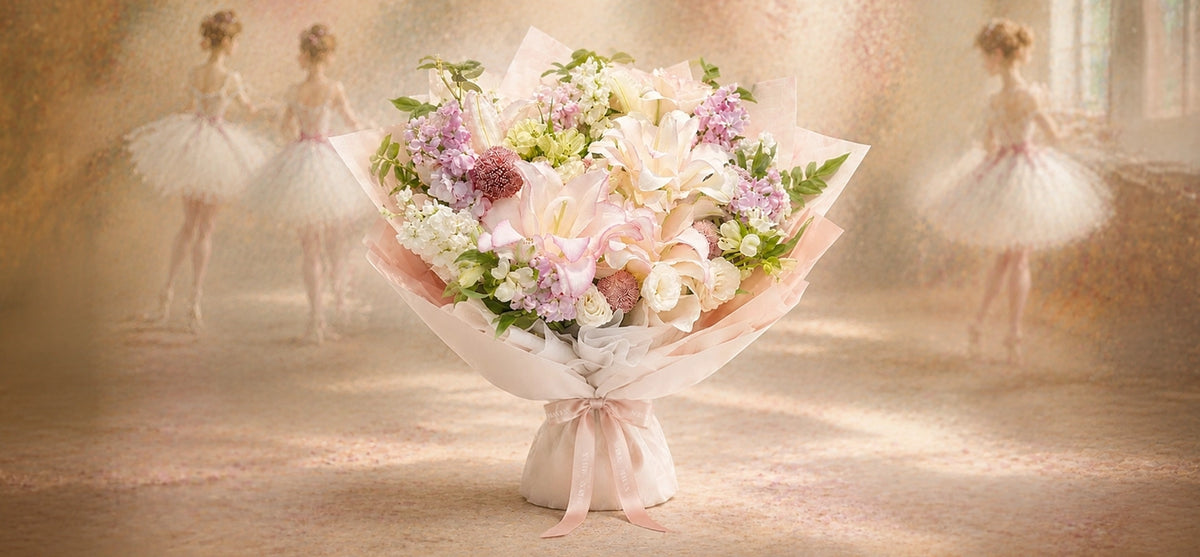 Degas 靈感花束，soft pastel flowers 配 dreamy ballerina background，輕盈優雅。