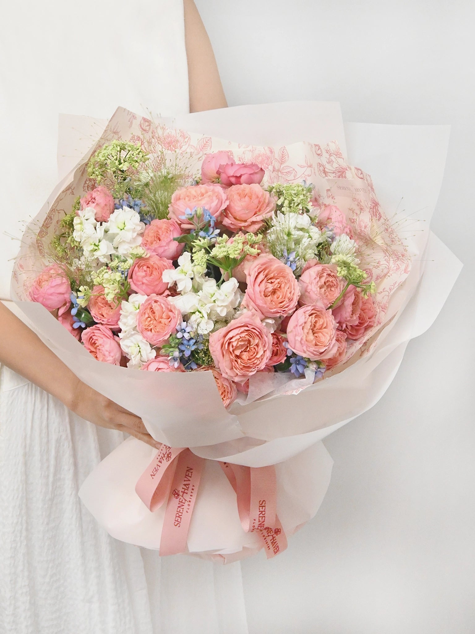A Quiet Yes Majestic luxury pink bouquet，大型鮮花花束