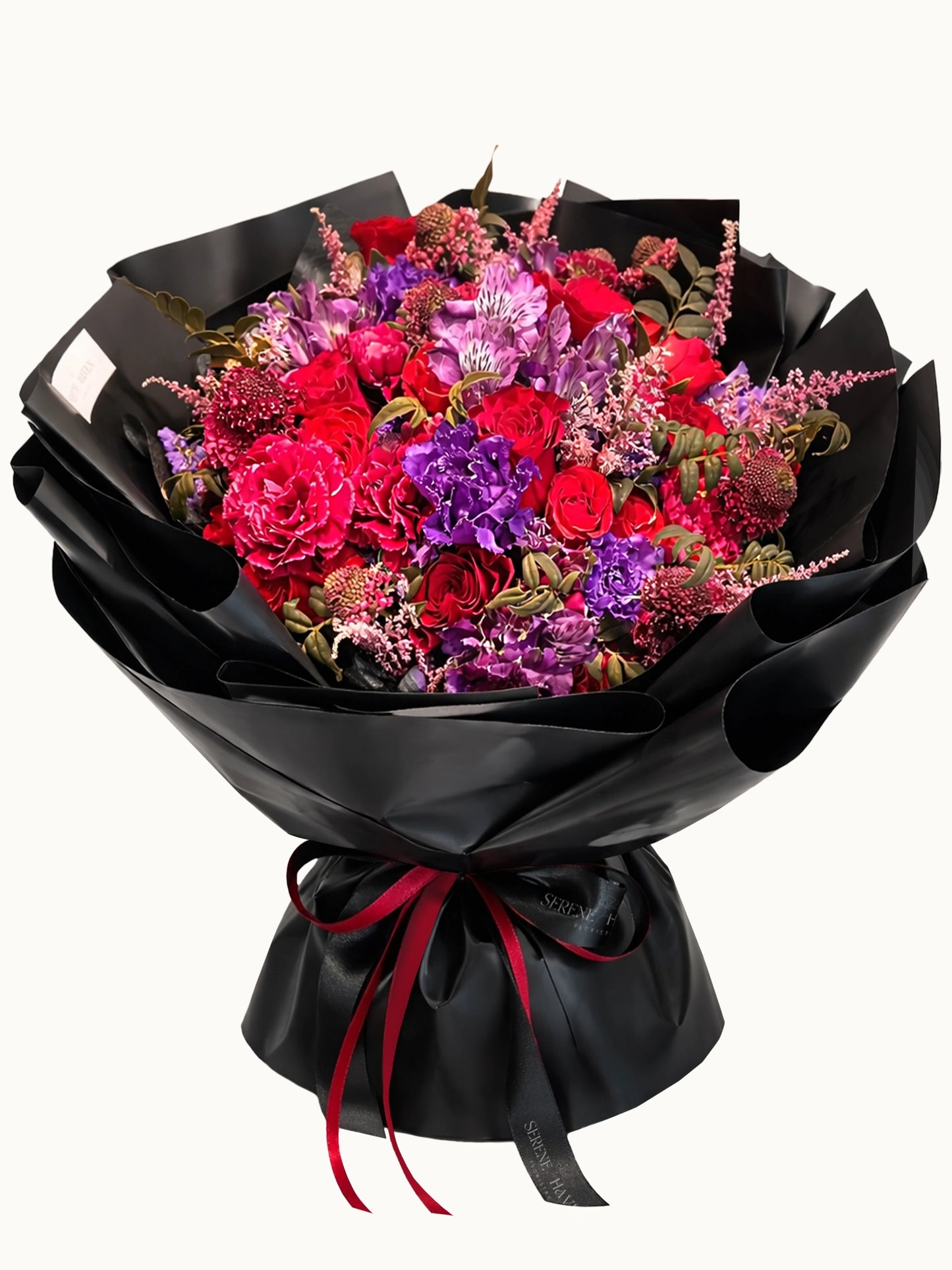 Appassionata bouquet｜深紅玫瑰、紫紅花材配黑色包裝，dramatic luxury flower bouquet