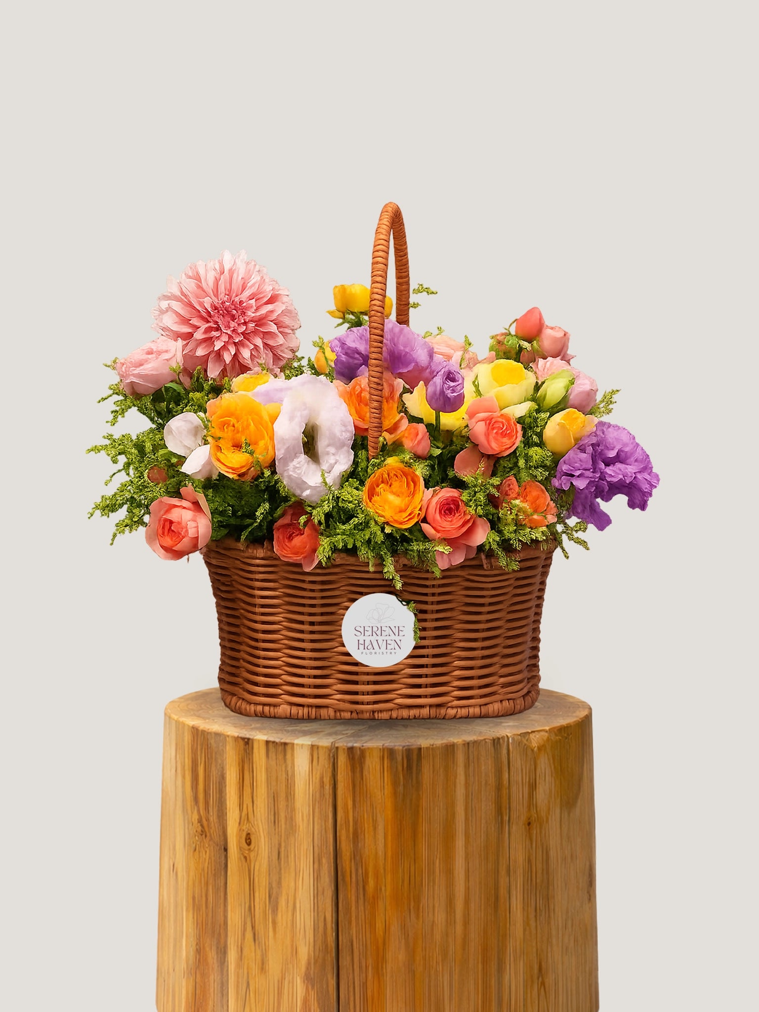 Apricot Bloom Basket 花籃｜Warm apricot & peach seasonal flowers
