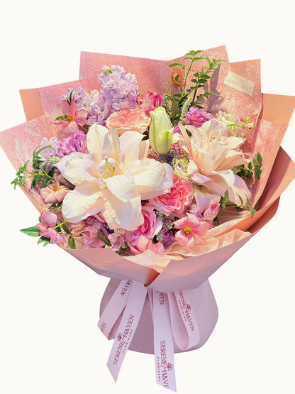 Blush Poetry 鮮花花束｜Blush Lily、Pink Seasonal Flowers Bouquet｜Serene Haven Floristry