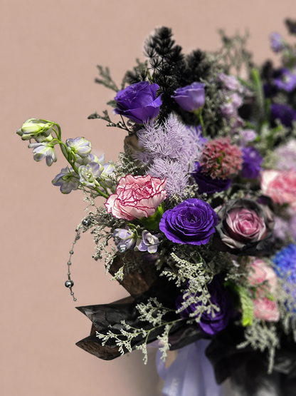 Chapter of Dawn 花藝特寫｜Purple roses and seasonal flowers close-up