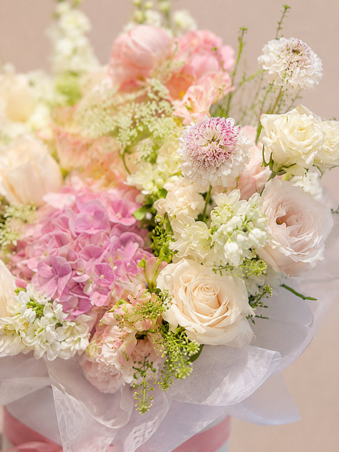 Chapter of Harmony 花盒細節｜Soft pink floral arrangement in elegant flower box