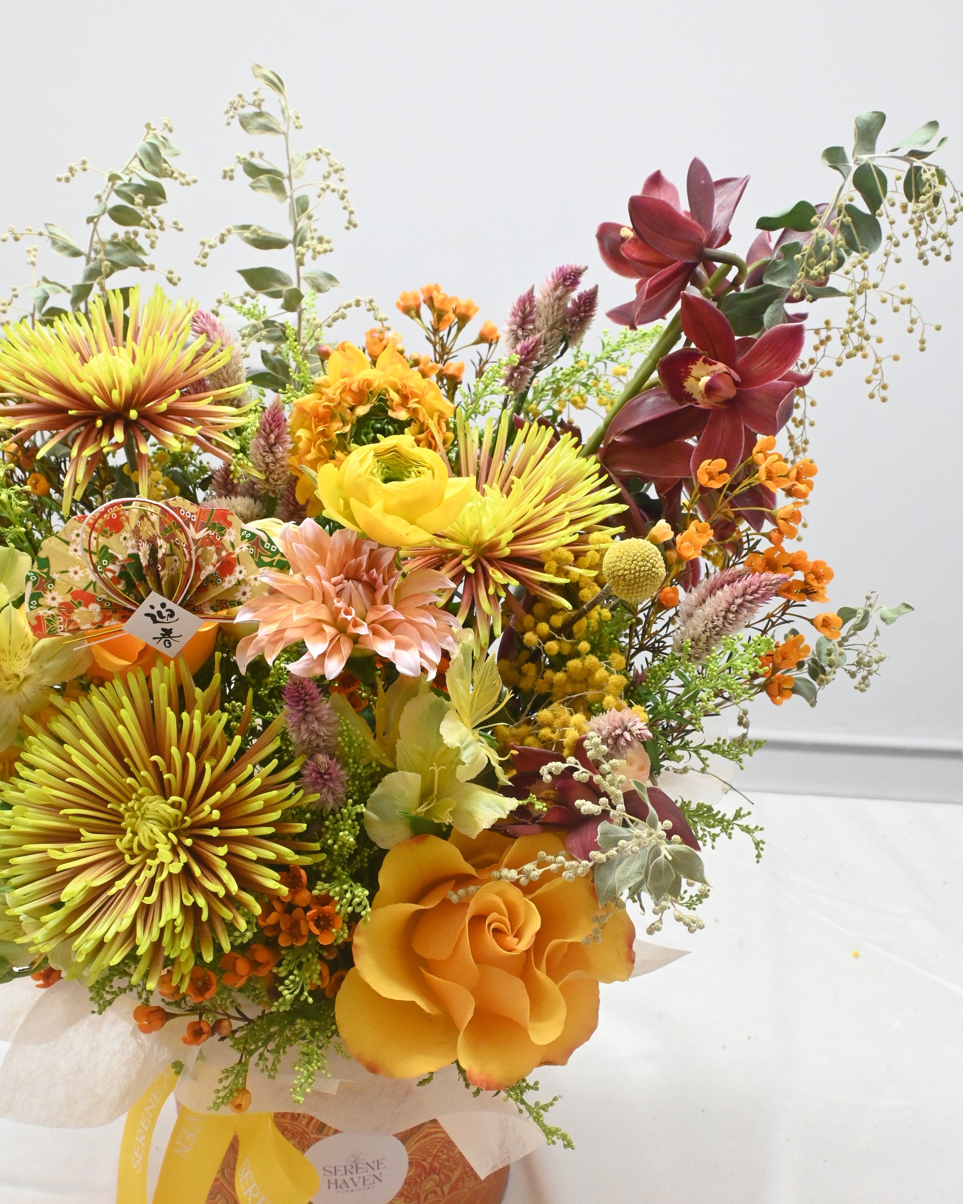 Serene Haven 西營盤花店 - Chapter of Light flower box 豐富時令鮮花與質感藝術圓盒