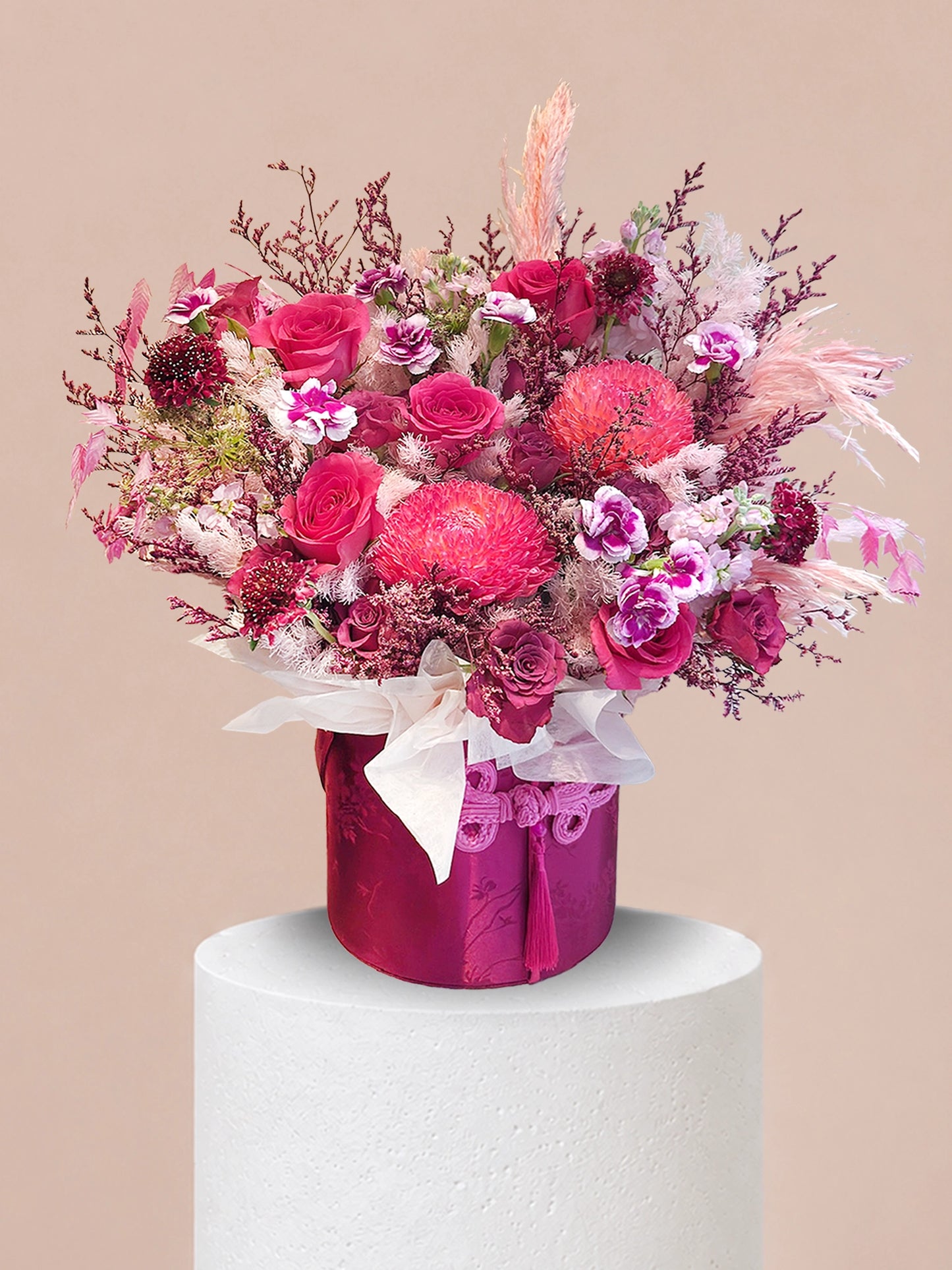 Serene Haven 西營盤花店 - Chapter of Wild flower box 奢華鮮花盒子花 L號 奔放紅色與溫柔粉色花藝禮物
