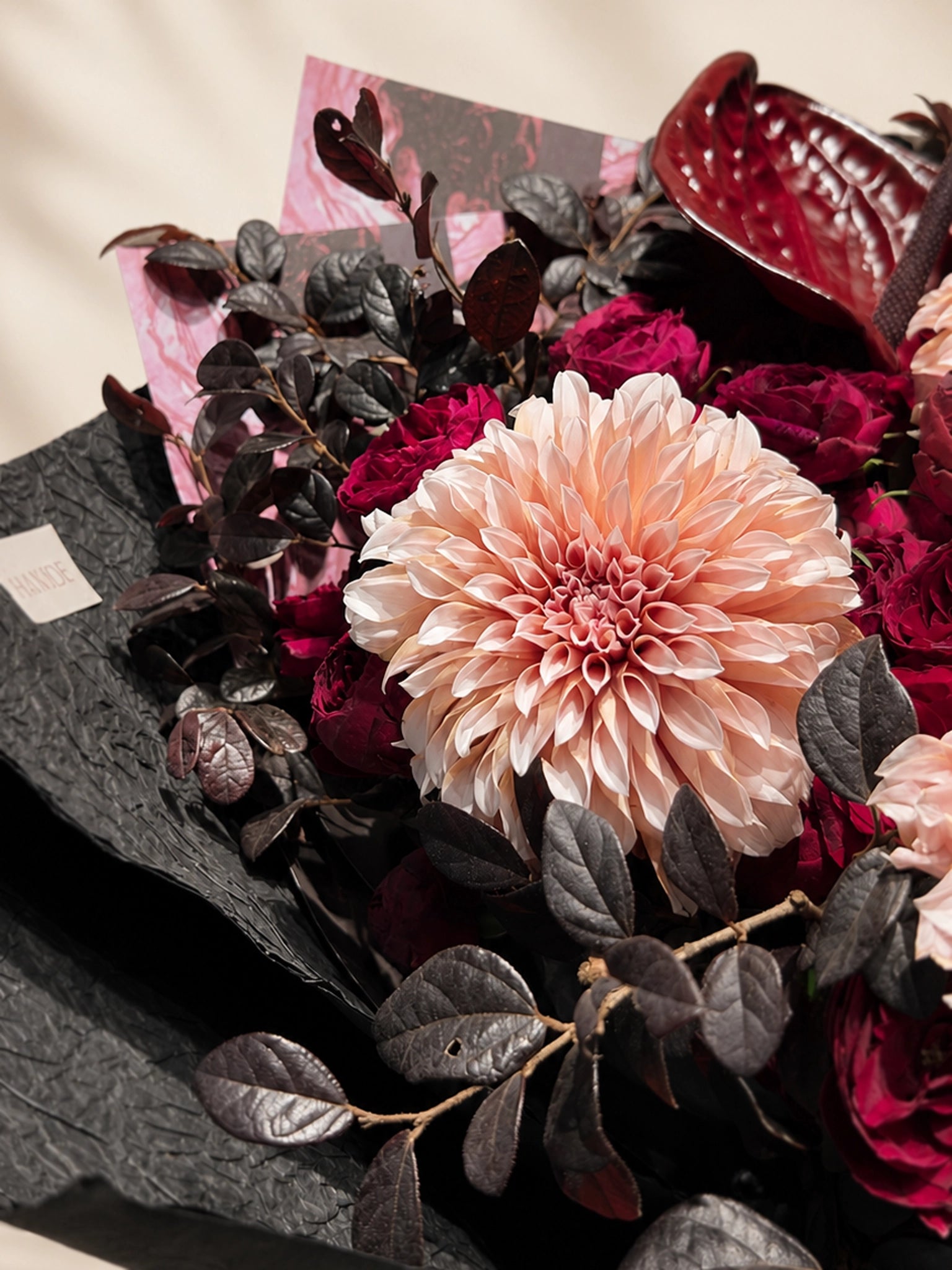 Dark Devotion bouquet detail｜黑紅色花材 layering，elegant floral composition