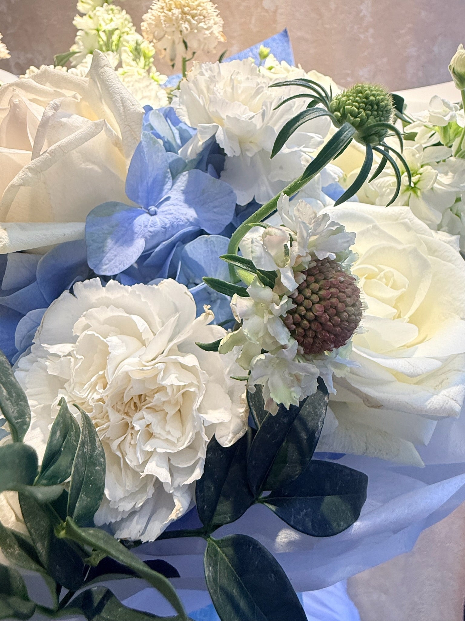Dream in Bloom bouquet floral detail｜藍白花藝近拍｜Elegant bouquet