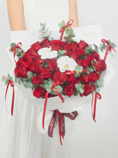 Serene Haven - Forever Yours 33支紅玫瑰花束 豪華浪漫慶祝首選