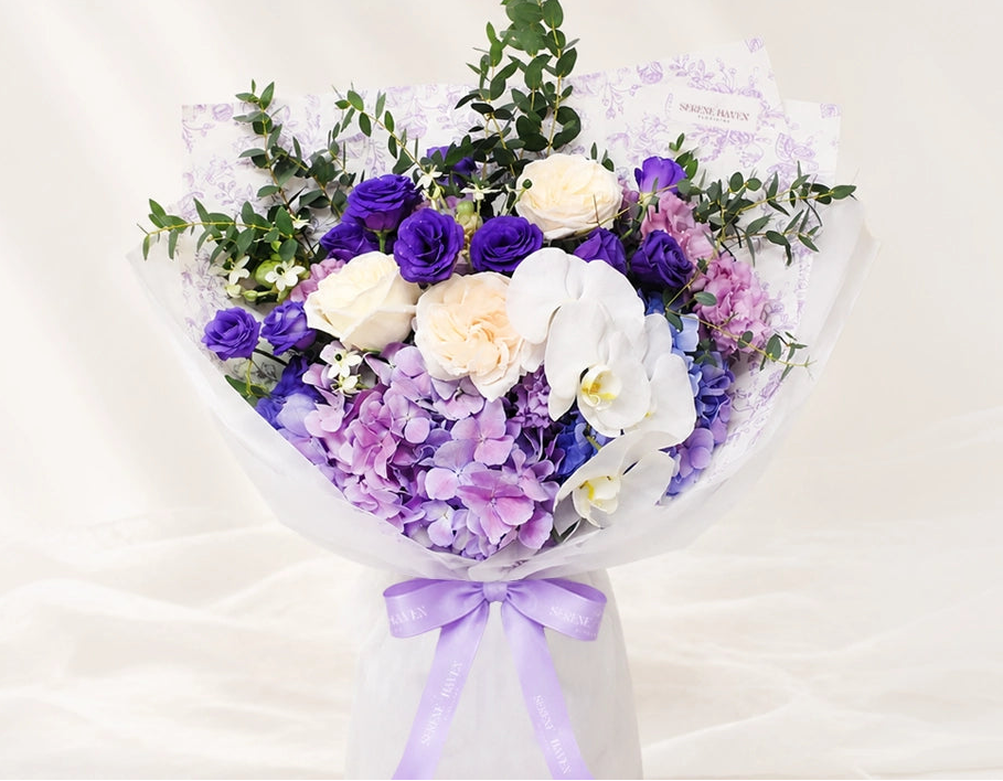 Serene Haven Florist 鮮花花束 Fresh Bouquet collection banner，handcrafted seasonal flowers with hydrangea, roses and orchids for gifting & everyday moments