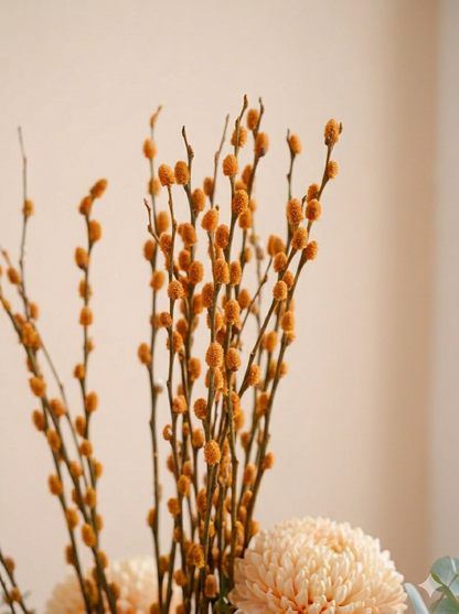 賀年枝材細節｜Golden festive branches in elegant arrangement
