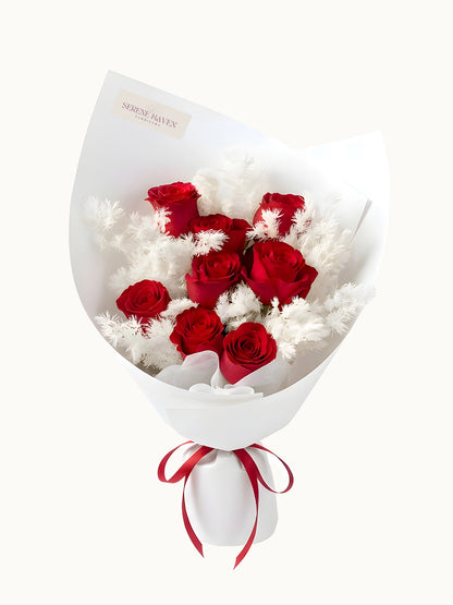 In a Heartbeat red rose bouquet，經典紅玫瑰 romantic flowers