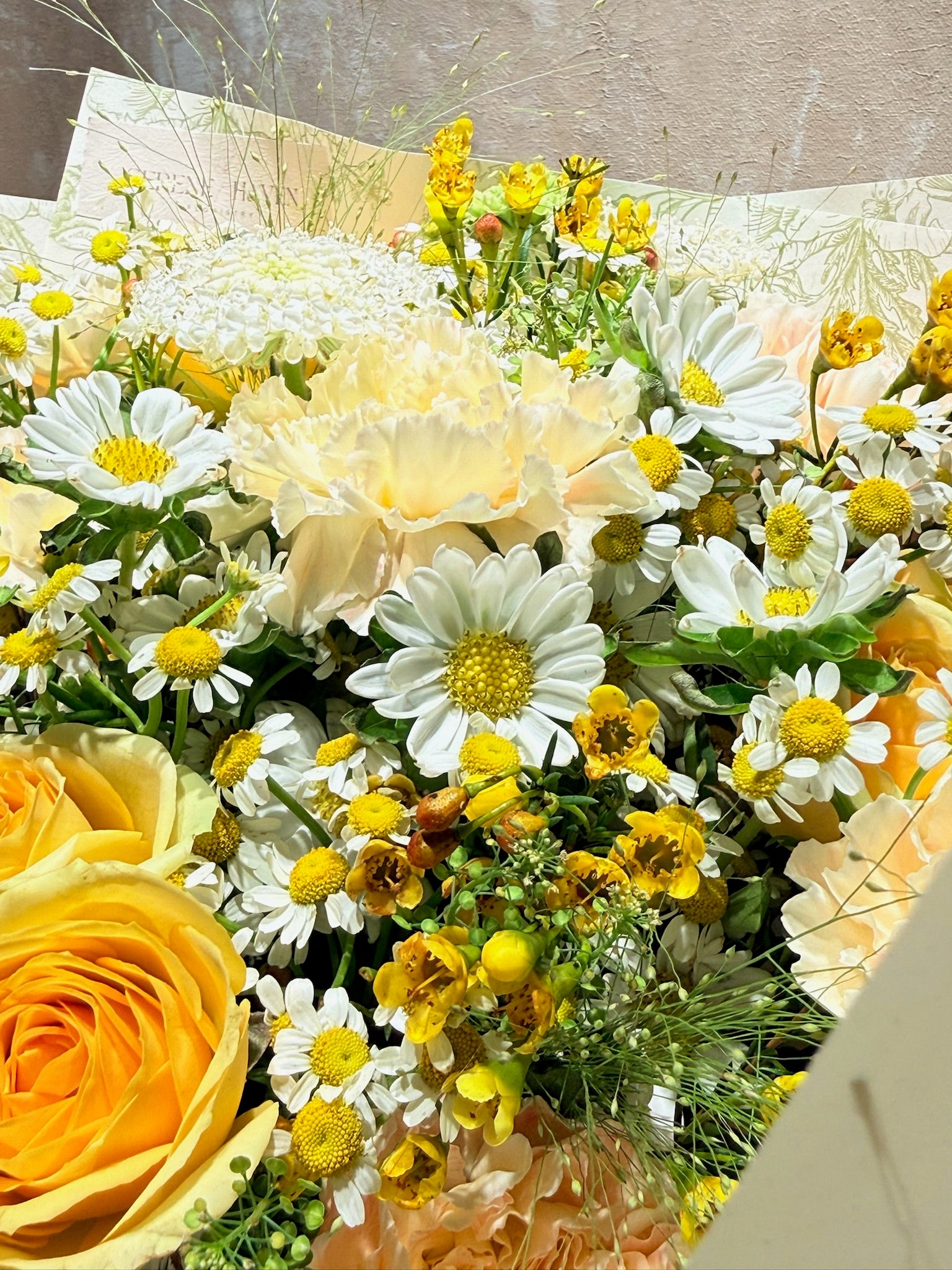 Lemon Cream 黃色花藝近距離｜Elegant yellow floral bouquet