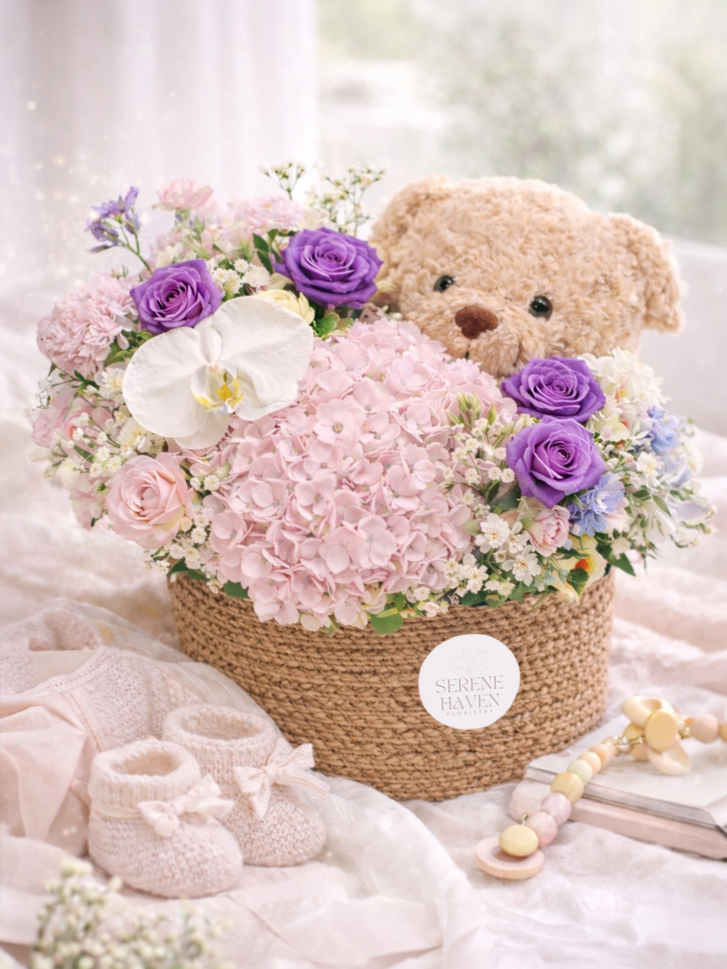 Serene Haven Little Haven Baby Pink 初生禮籃，粉色繡球花配小熊公仔。Baby pink newborn flower hamper with teddy bear by Serene Haven.