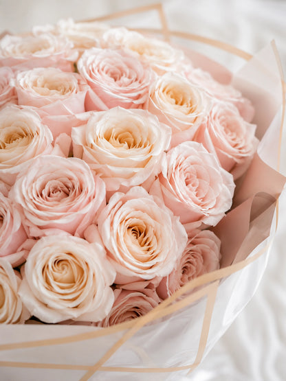 Lovespell 香檳玫瑰花束另一角度 Champagne Rose Bouquet Close-up