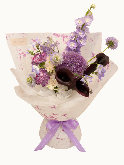 Midnight Muse 花束｜Purple & Black seasonal bouquet 紫黑色鮮花花束，神秘優雅，適合畢業、祝賀及送禮