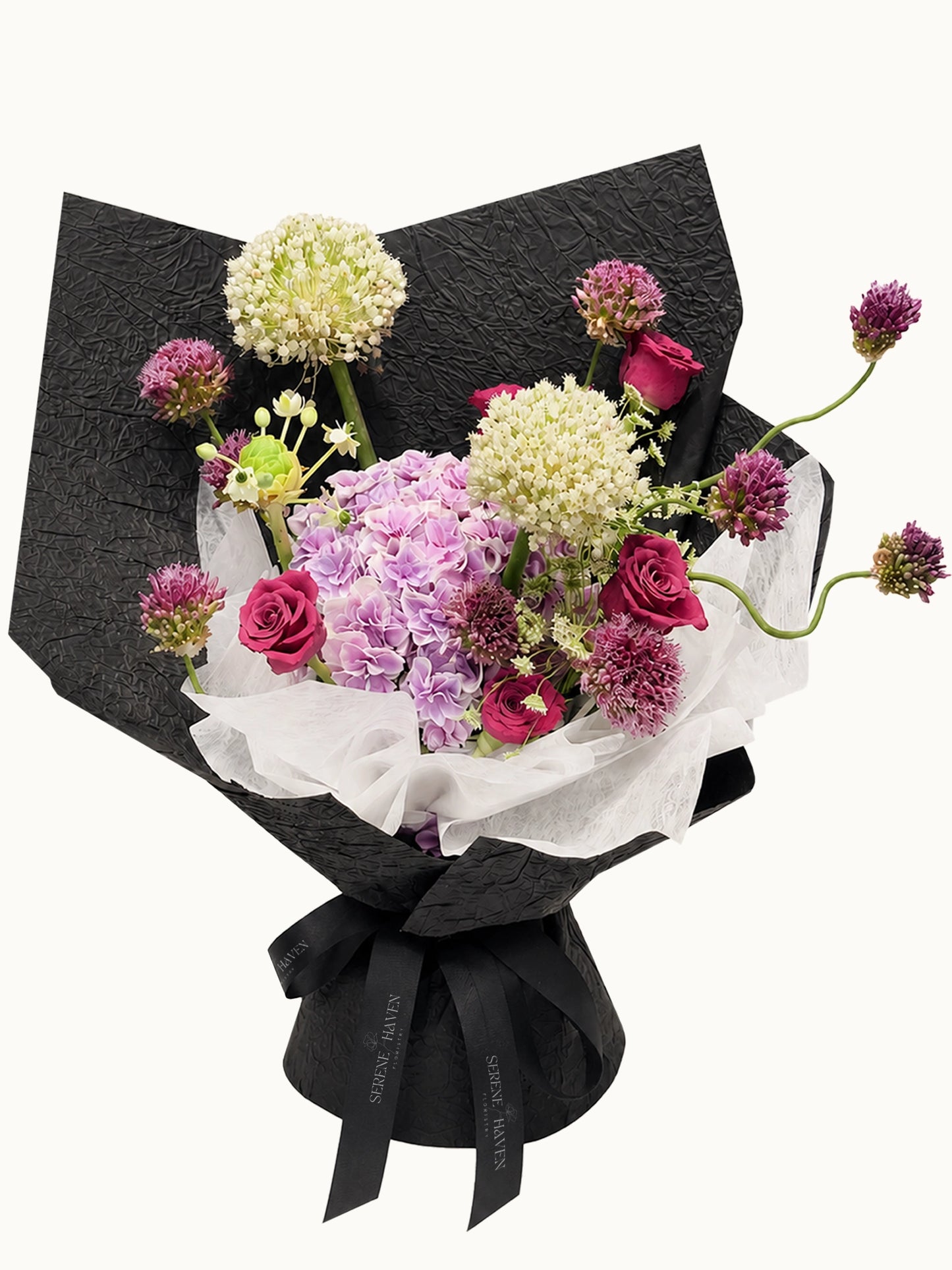 Midnight Reverie bouquet 淡紫繡球配黑色包裝, lavender hydrangea, roses and allium bouquet, modern floral gift Hong Kong