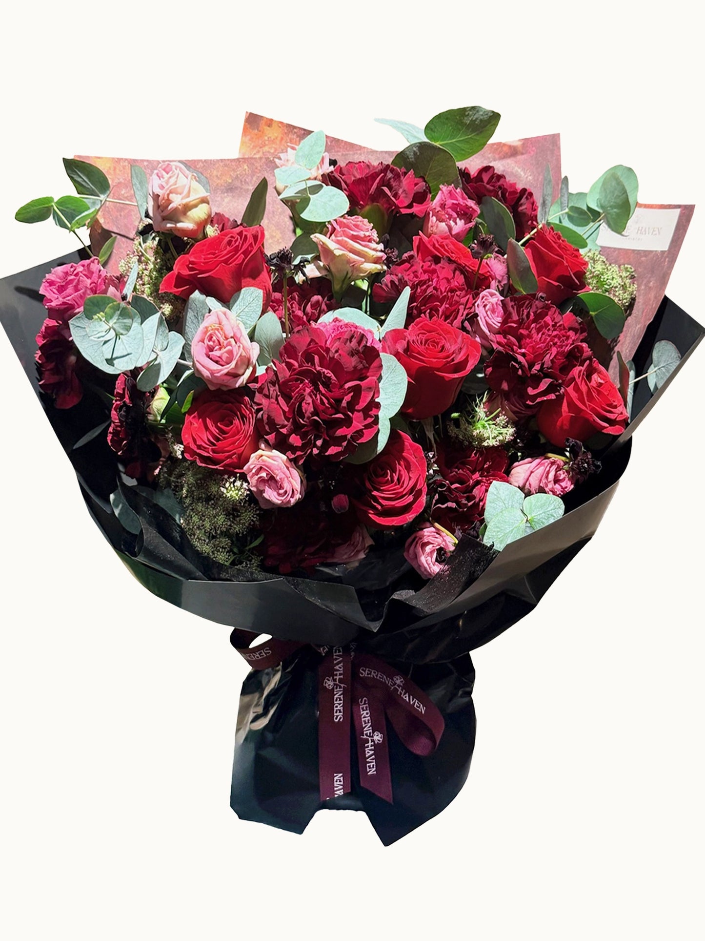 Moonlit Promise 花束正面，red roses、pink blooms luxury bouquet