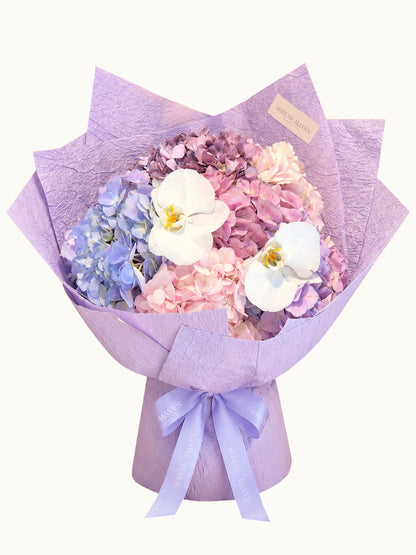Serene Haven 西營盤花店 - Ocean Whisper Best Seller Purple Bouquet 紫色繡球花配白蘭花束 夢幻優雅生日送禮推薦
