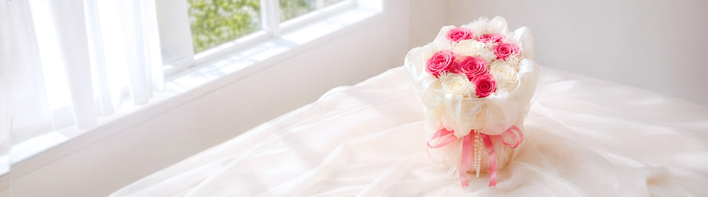 Serene Haven Floristry Preserved Flower Bouquet 永生花花束，永生玫瑰 bouquet in soft nude tones，Hong Kong florist