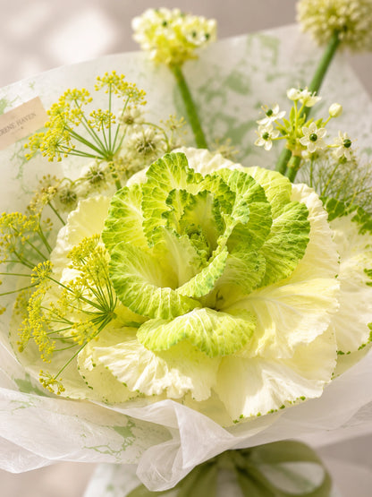 Quiet Bloom 花束特寫｜Green carnation、Allium 及 seasonal flowers，自然柔和花藝設計