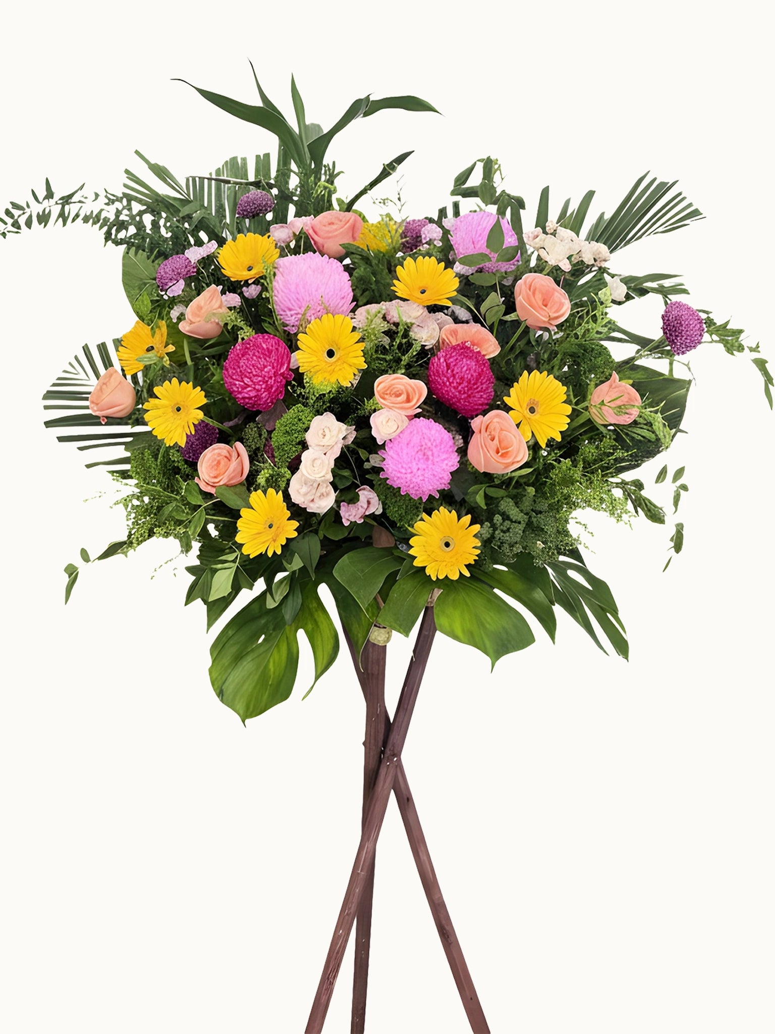 Radiant Rise 開張花牌｜黃色、珊瑚橙及 lavender blooms 配 lush greenery