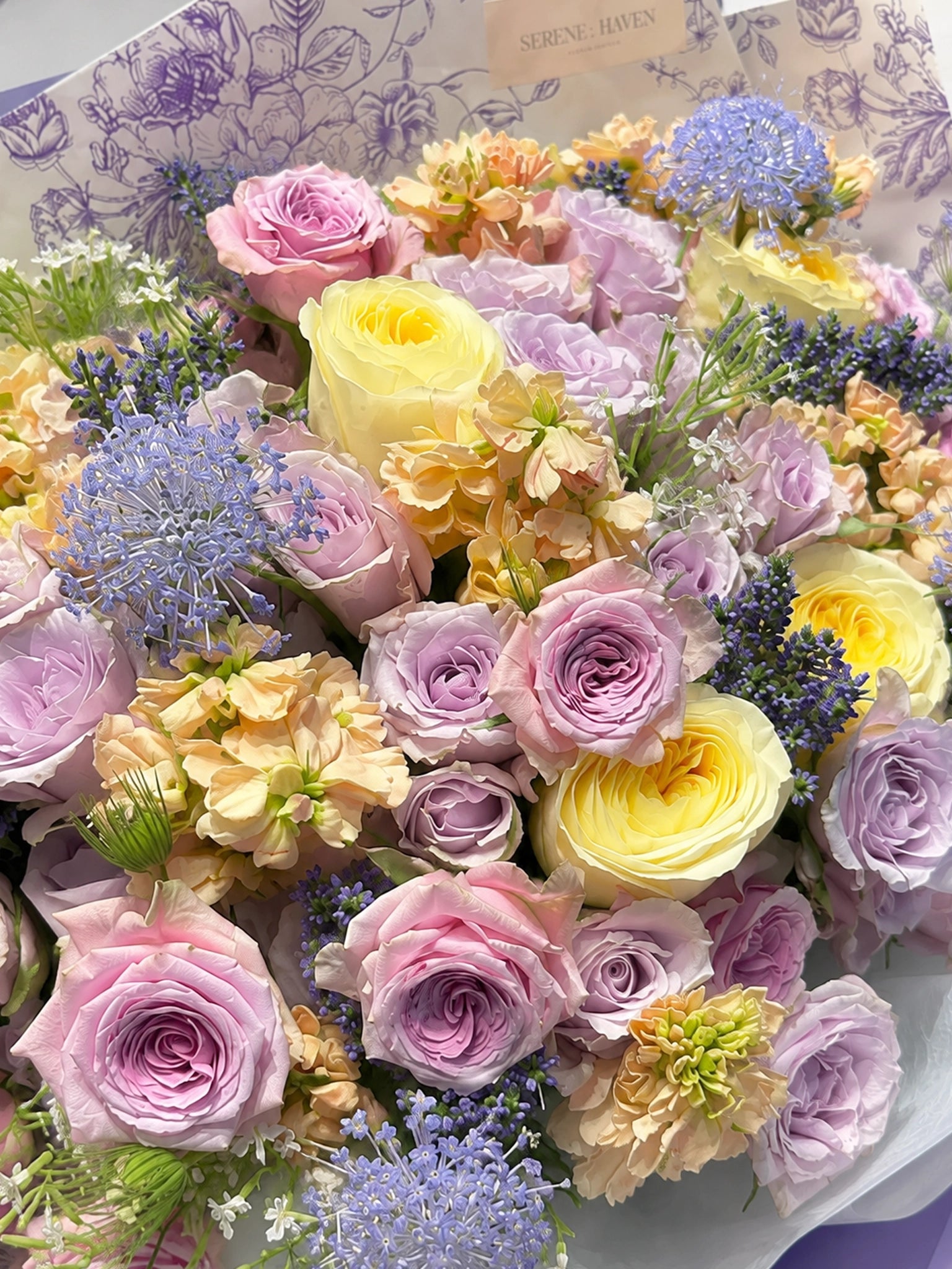 Serene Haven - Rosie Betty Bouquet 紫黃配色花束 日常驚喜送禮推薦