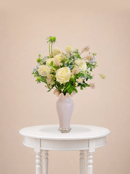 Softscape Vase 白綠花藝｜Elegant white and green vase arrangement