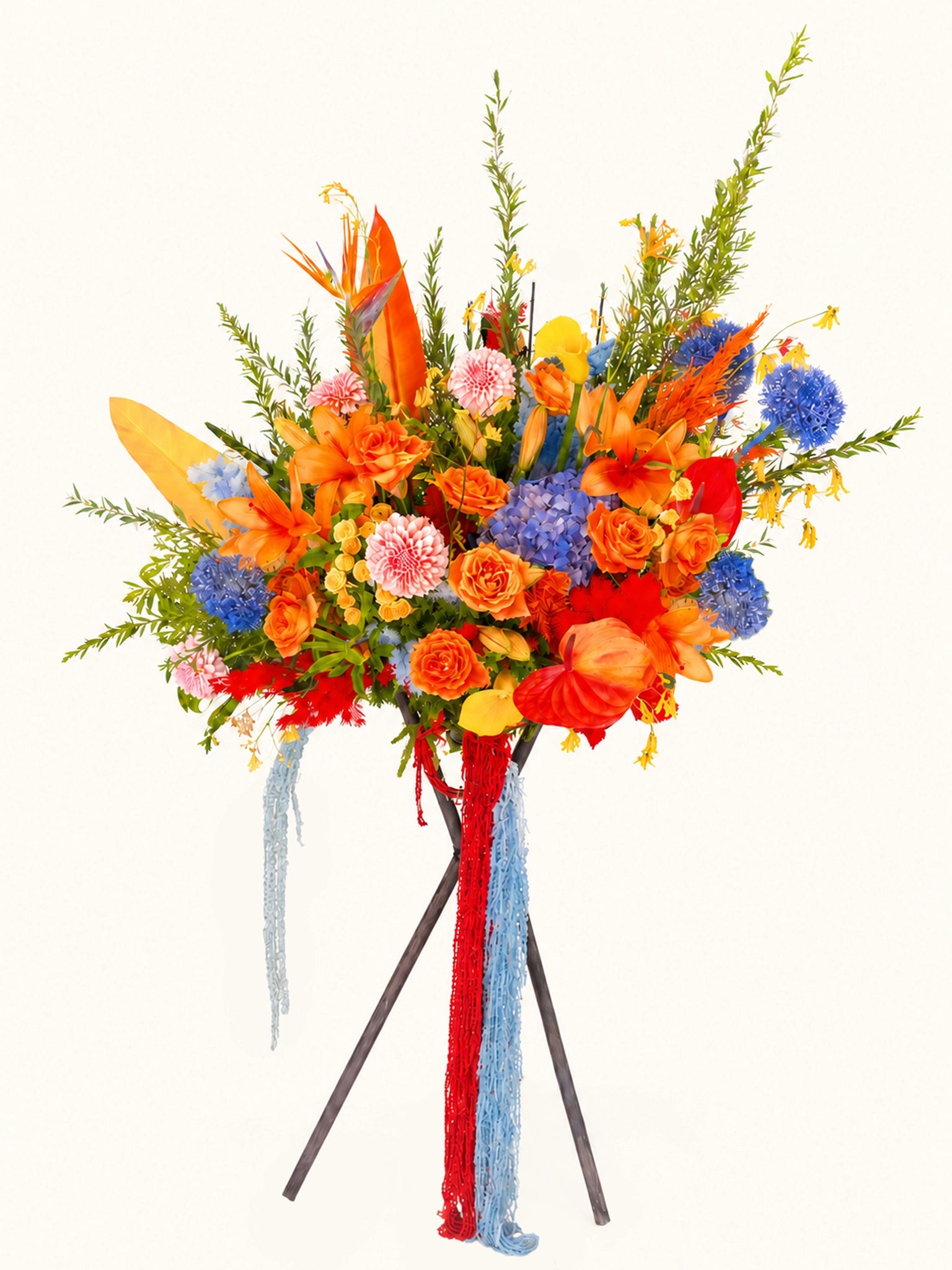 Spectrum Rise 開張花牌｜橙色玫瑰、百合、紅掌、藍繡球及天堂鳥大型 flower stand