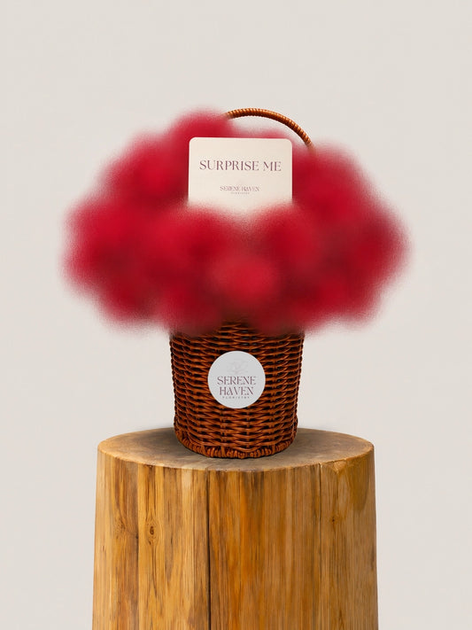 Surprise Me Basket Classic 經典花籃，柔霧紅色 florist’s choice 時令花材設計