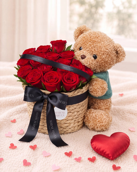 Teddy Embrace 紅玫瑰鮮花花籃配 fluffy teddy bear、黑色品牌絲帶與紅色心形裝飾