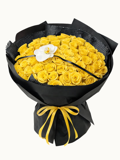 Timeless Elegance 黃玫瑰與白蝴蝶蘭鮮花花束，fresh yellow rose and white Phalaenopsis orchid bouquet
