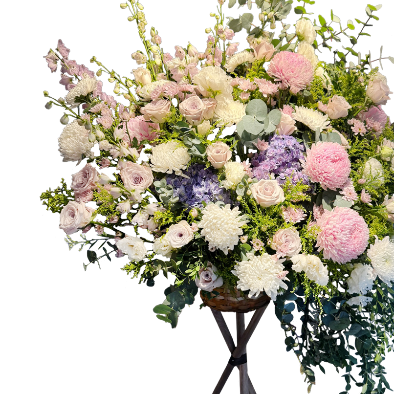 Traditional Flower Stands｜經典開張花牌及大型花藝設計，適合 grand openings、brand activation、business celebrations、product launch、promotion 及 success celebration，隆重傳遞祝賀與支持。